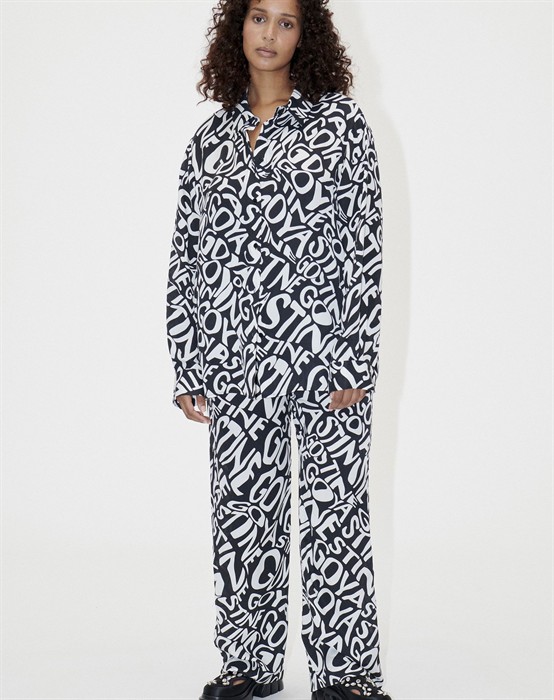 Fatou Bukser - Liquified Logo